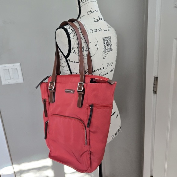 Franco Sarto Orange Nylon Shoulder Bag Casual Purse Multiple Pockets Resortwear - Picture 3 of 16